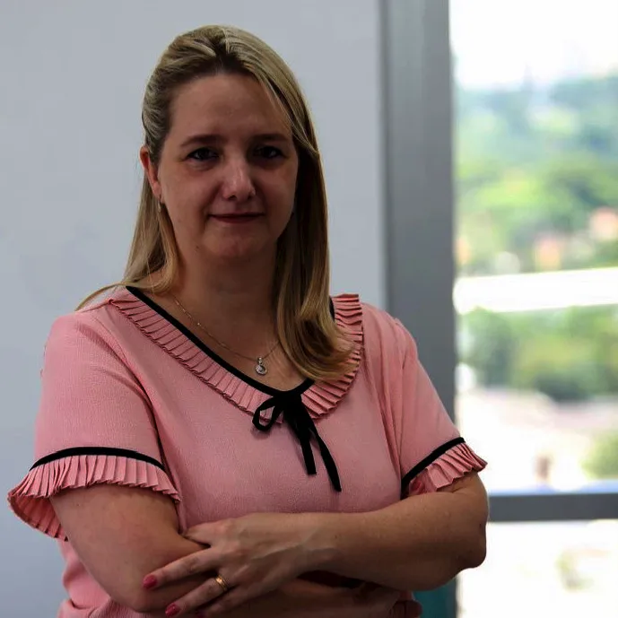 Professor REGIANE TIGLIA