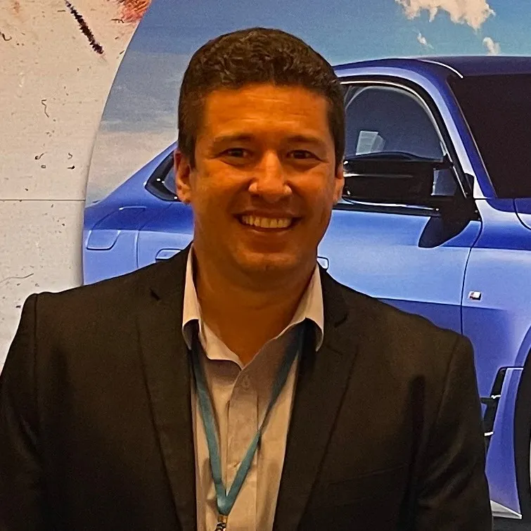 Professor RICARDO CARDENUTO